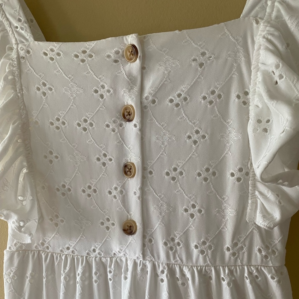 BTWEEN White Eyelet Kids Dress with Ruffle Sleeves - Picture 4 of 6